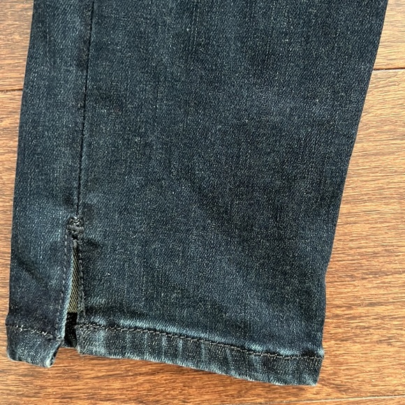 Dark Blue Faded Wash Abercrombie and Fitch High Rise Jeans - Picture 3 of 4